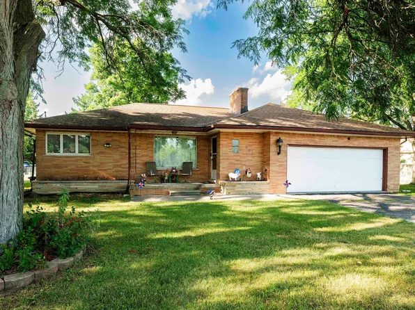 951 E Square Lake Rd, Troy, MI 48085