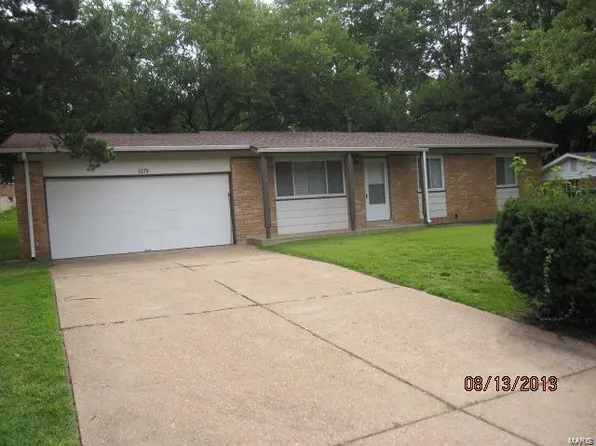 3278 Greenbridge Dr, Bridgeton, MO 63044