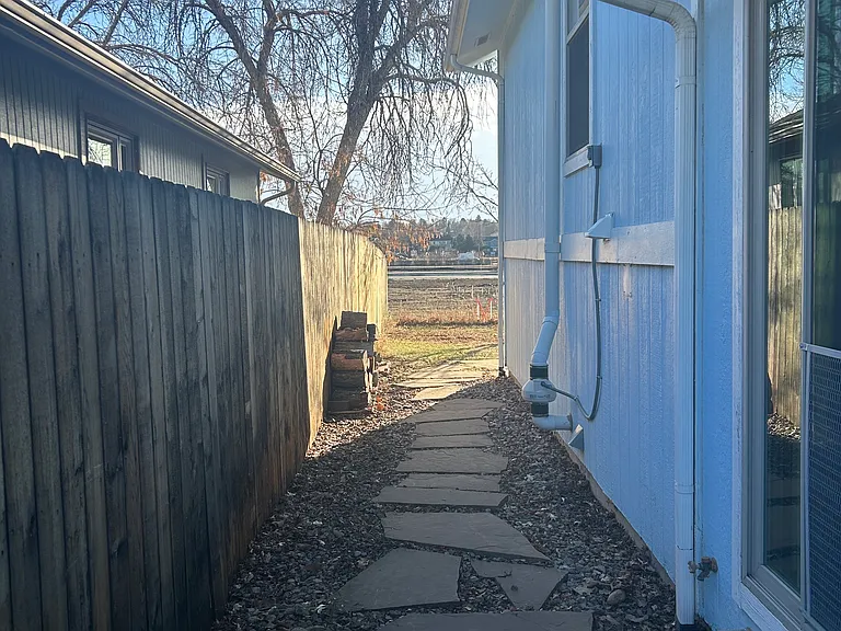 804 Hayden Ct — Photo 27