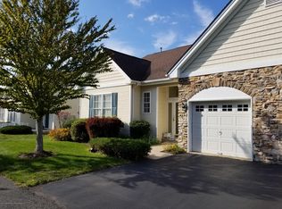 56 Nightingale Dr, Hamilton, NJ 08690
