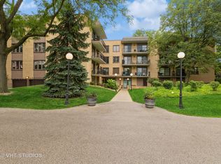 6935 N Milwaukee Ave APT 201, Niles, IL 60714