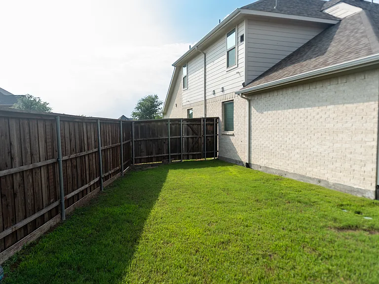 1000 Hoxton Ln — Photo 34