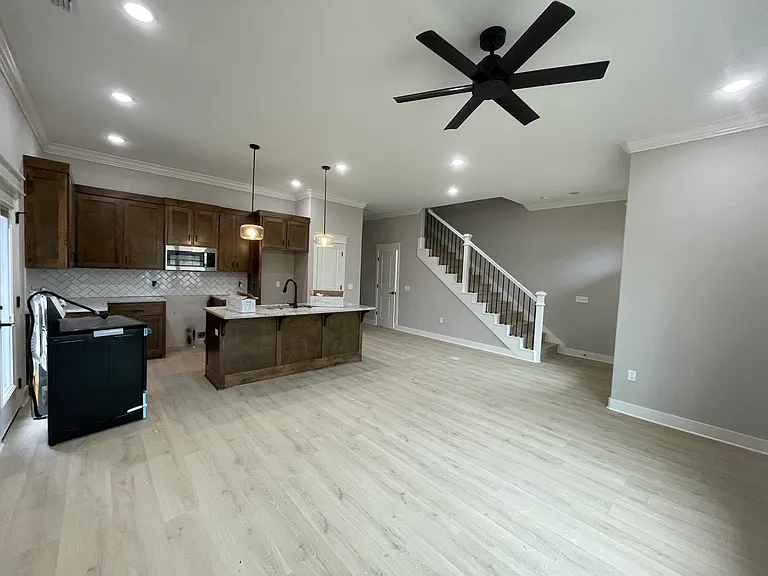 119 Idell Dr — Photo 6