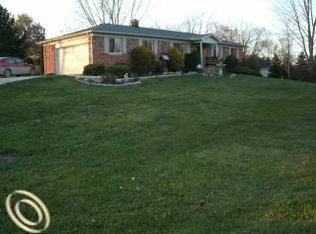 27655 Charing Cross, New Hudson, MI 48165