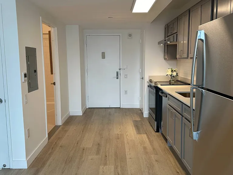 11 Garden St #15H — Photo 2