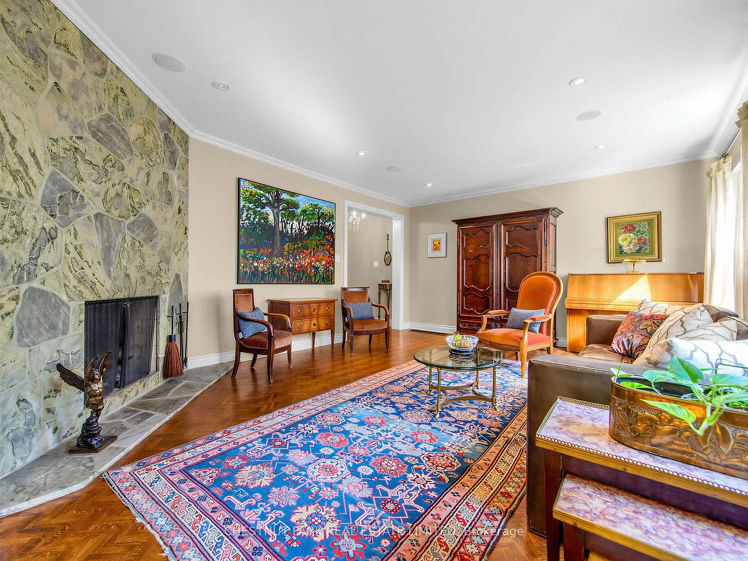 4 bed, $6,950 — Photo 3