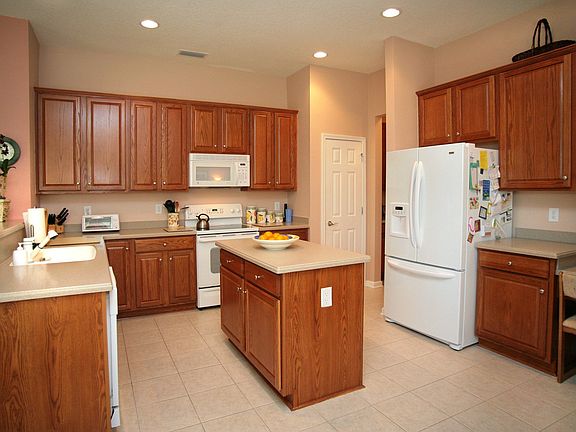 Spacious Kitchen