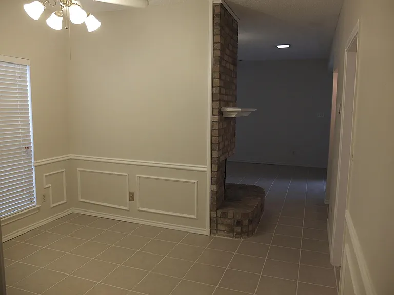 5020 Timberglen Dr — Photo 4