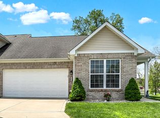 1118 Kristi Ct, Greenwood, IN 46142