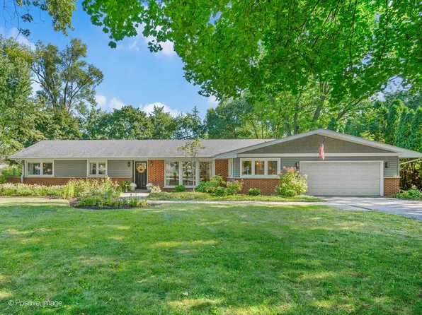 26W537 Barnes Ave, Winfield, IL 60190