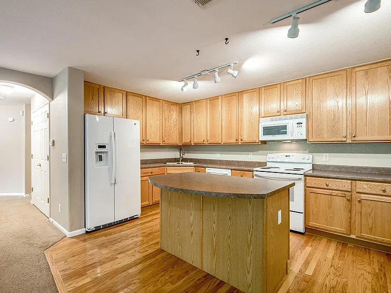 4221 S Blackhawk Cir #7E — Photo 14