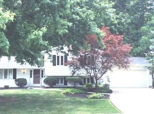 9493 Basswood Dr, Olmsted Falls, OH 44138