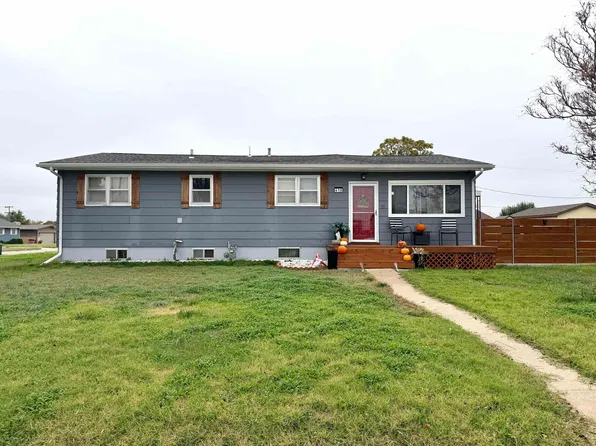 419 E 14th St, La Crosse, KS 67548