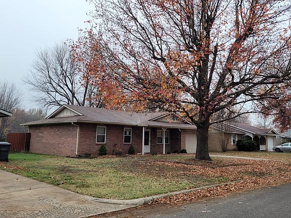 3rd image of 13812 S Elm St E