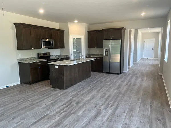 2 bed, 2.5 bath, 1850 sqft, $2,650 — Photo 3