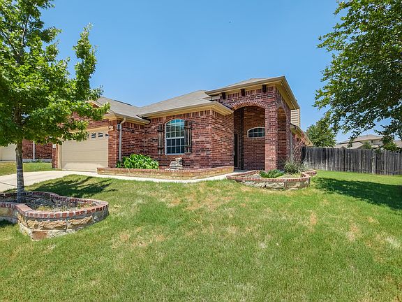 Welcome to 318 Pond View Pass!