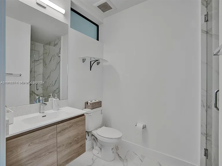 4100 SW 64th Ave #308 — Photo 10