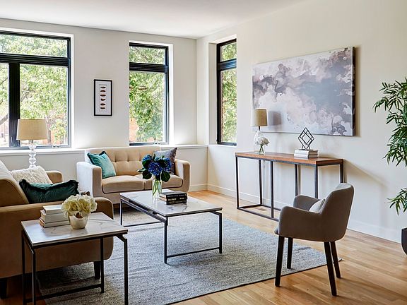 3rd image of 1216 W Huron St #201