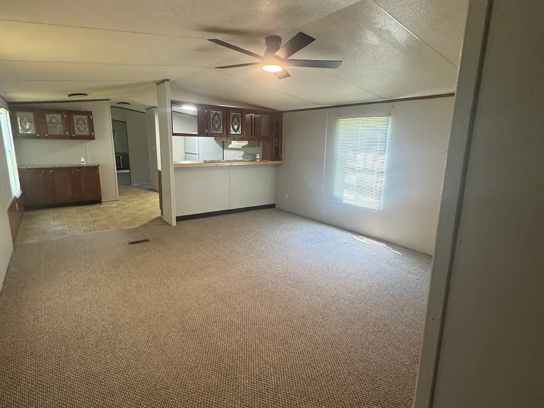 1510 Pahlon Ln — Photo 2
