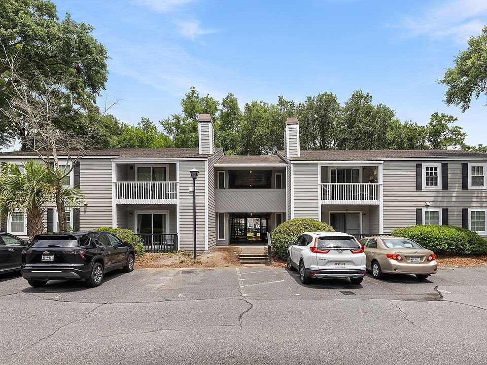 1st image of 1054 Anna Knapp Blvd APT 1G