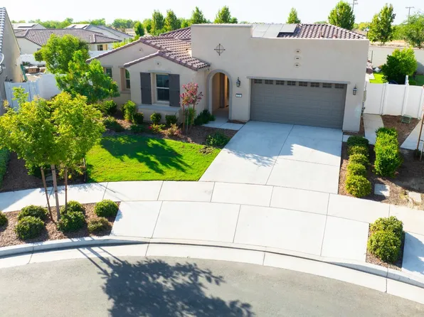 1705 Brickhill Ct, Bakersfield, CA 93311