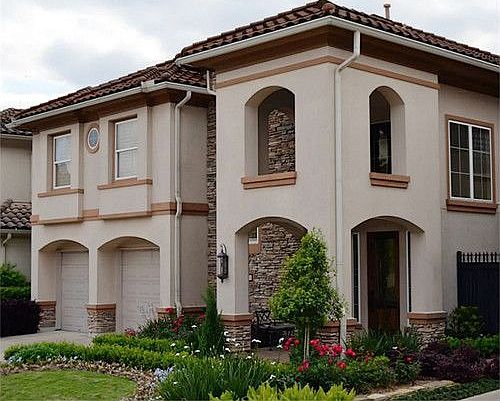 1st image of 2910 Shire Wood Ln