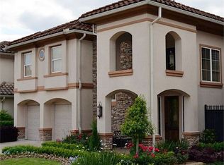 2910 Shire Wood Ln, Houston, TX 77082