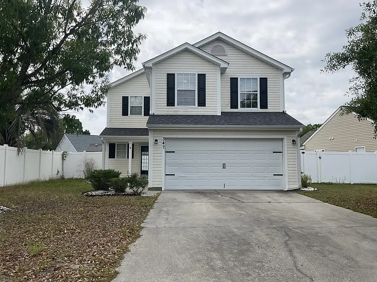 347 Thistle Ln — Photo 1