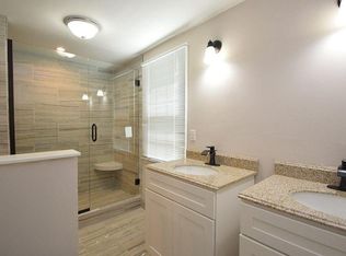 8 Commodore St, Providence, RI 02904