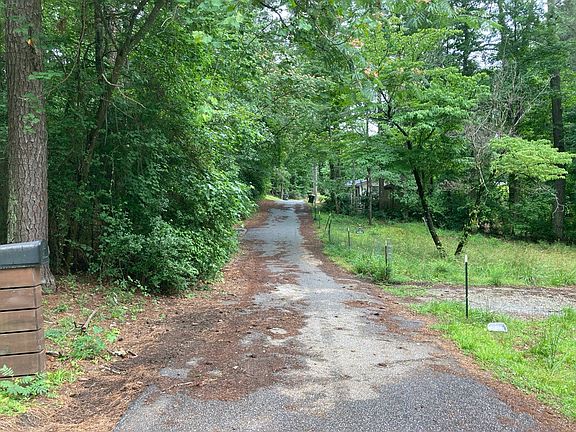 5th image of 70 Stella Wynn Rd