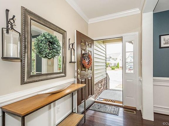 5th image of 9525 Thistleton Ct