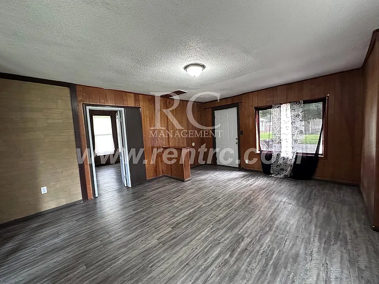 106 Wisconsin Ave — Photo 7