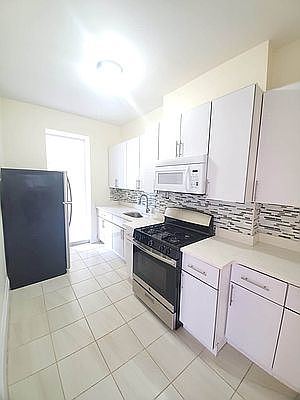 1st image of 368 E 26th St #2B