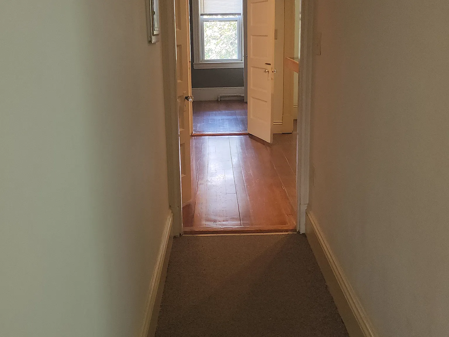 2 bed, 1000 sqft, $2,300 — Photo 4