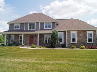 N72W28835 Fishers Landing Rd, Hartland, WI 53029