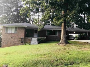 7252 Lakeview Dr SW, Covington, GA
