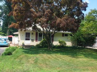 306 2nd St, Riverton, NJ 08077
