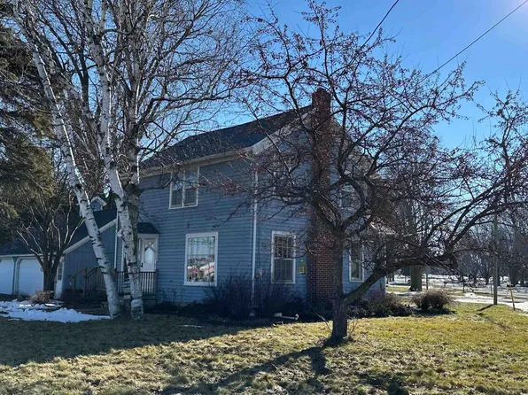 W6489 Greenville Dr, Greenville, WI 54942