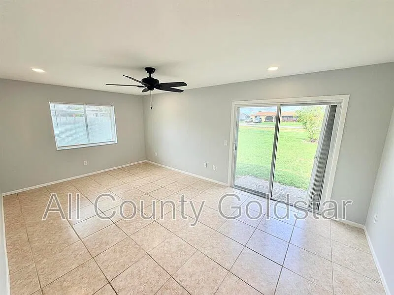 3 bed, 2.0 bath, 1140 sqft, $1,795 — Photo 4