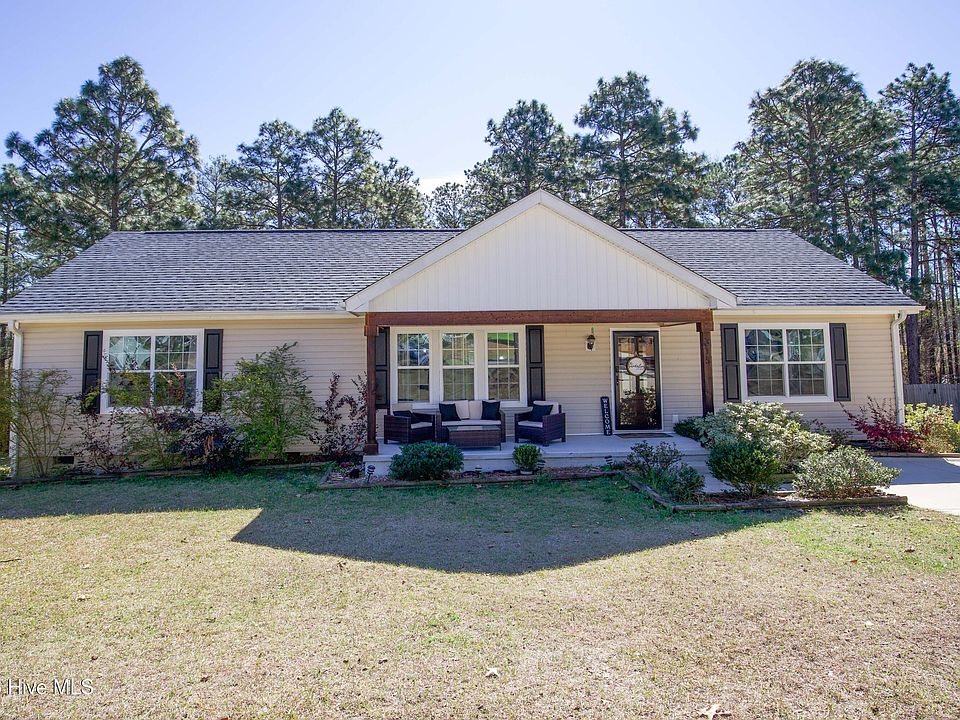 1st image of 315 Pickett Circle