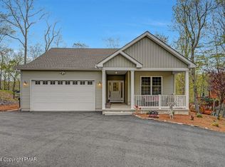 3306 Stonehenge Dr, East Stroudsburg, PA 18301