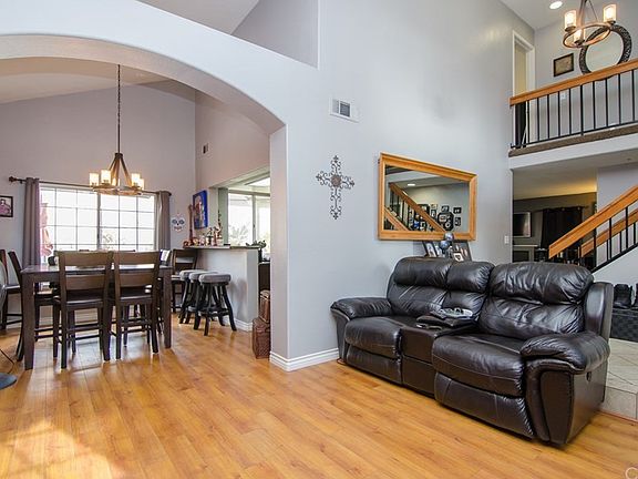 3rd image of 13550 Dana Ct