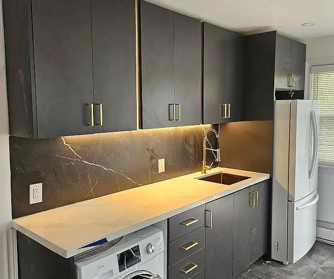862 Armour Rd — Photo 3