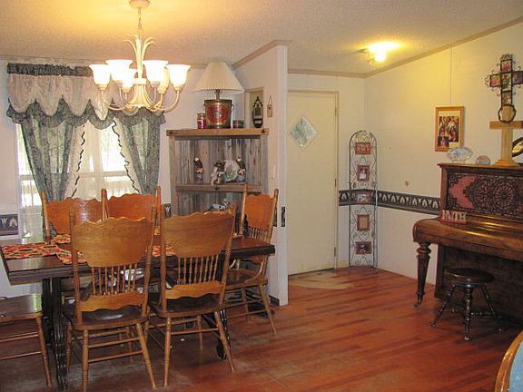 5th image of 158 Oak Valley Dr