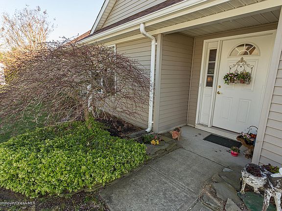 3rd image of 3181 Dillon Ln