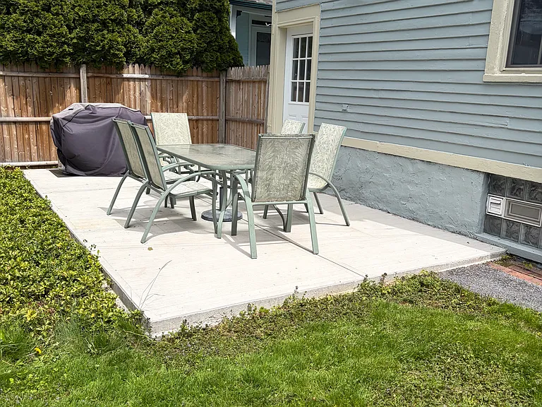 29 Rundel Park — Photo 5