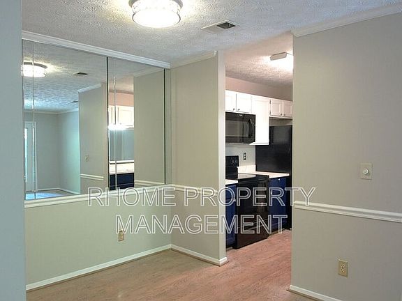 5th image of 1415 Tuxworth Cir