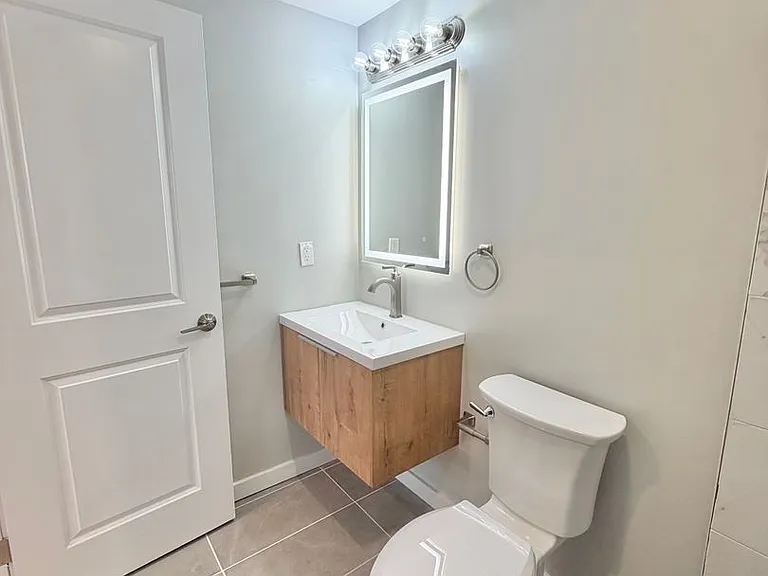 18 Cedar St — Photo 6