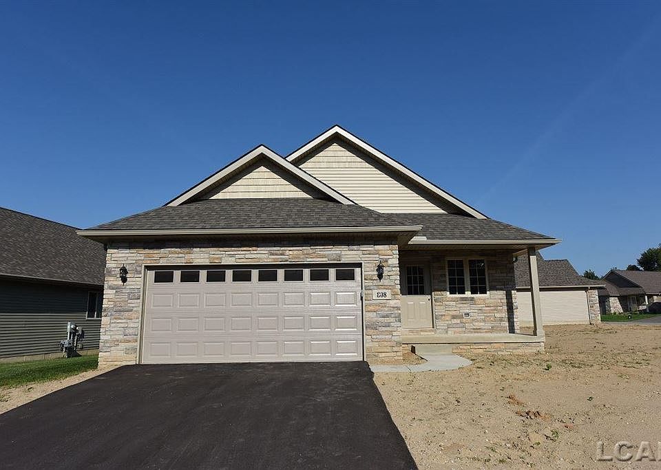 1st image of 833 War Bonnet Dr