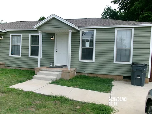 2505 SW D Ave #A Photo 1